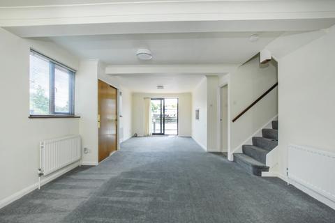 4 bedroom detached house to rent, King Stable Street Windsor SL4