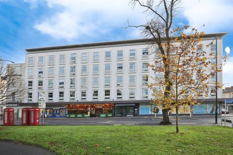 2 bedroom apartment to rent, Clarendon Avenue, Leamington Spa, CV32