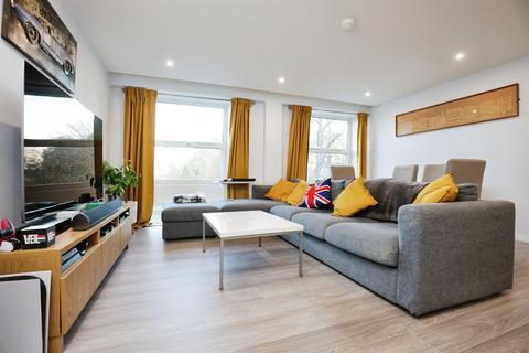 2 bedroom apartment to rent, Clarendon Avenue, Leamington Spa, CV32