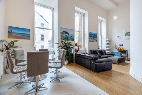 2 bedroom apartment to rent, Ingram Street, Glasgow, Glasgow City