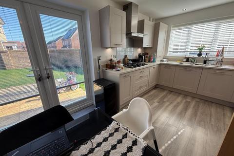 3 bedroom detached house for sale, Farmyard Close, Northampton NN3