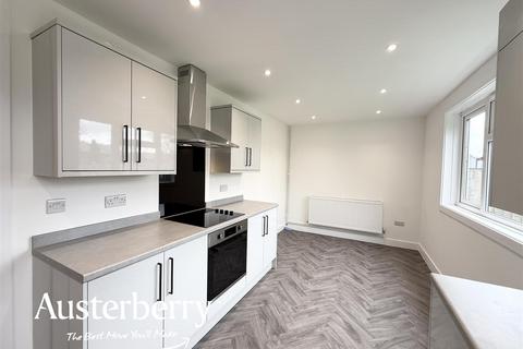 3 bedroom semi-detached house to rent, Knype Way, Newcastle ST5
