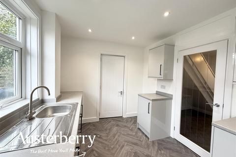 3 bedroom semi-detached house to rent, Knype Way, Newcastle ST5