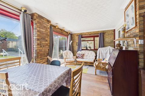 4 bedroom semi-detached house for sale, Peverel Road, Cambridge