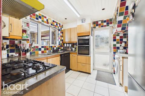 4 bedroom semi-detached house for sale, Peverel Road, Cambridge