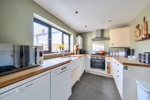 4 bedroom cottage for sale, Weyhill Road, Weyhill, SP11 0PP