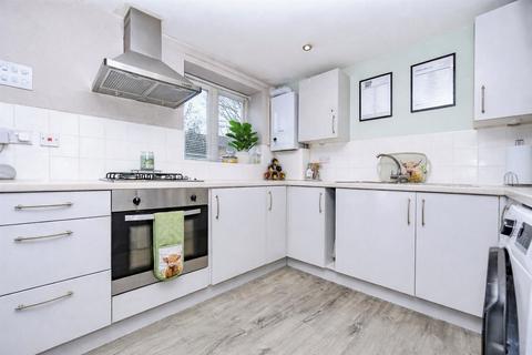 2 bedroom ground floor flat for sale, Oatridge Gardens, Hemel Hempstead