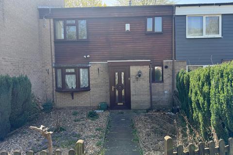 3 bedroom house to rent, Saruman Lane, Northampton, NN3