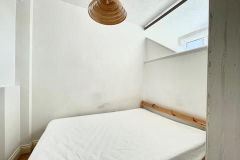 1 bedroom apartment to rent, Hampshire Court, Bournemouth, BH2