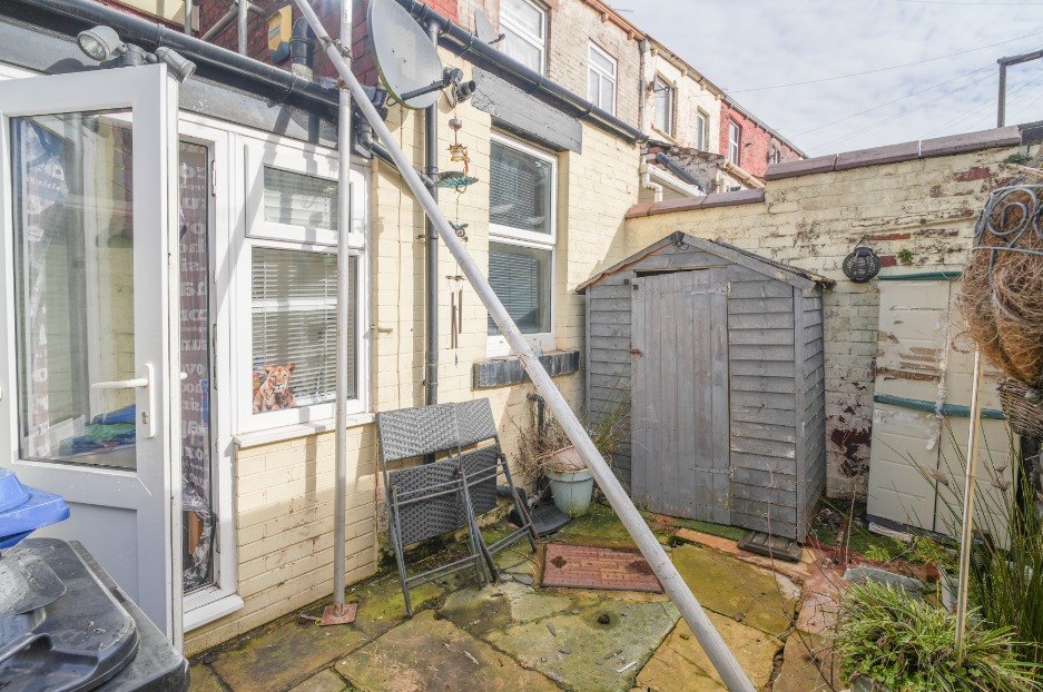 3 bedroom terraced house for sale