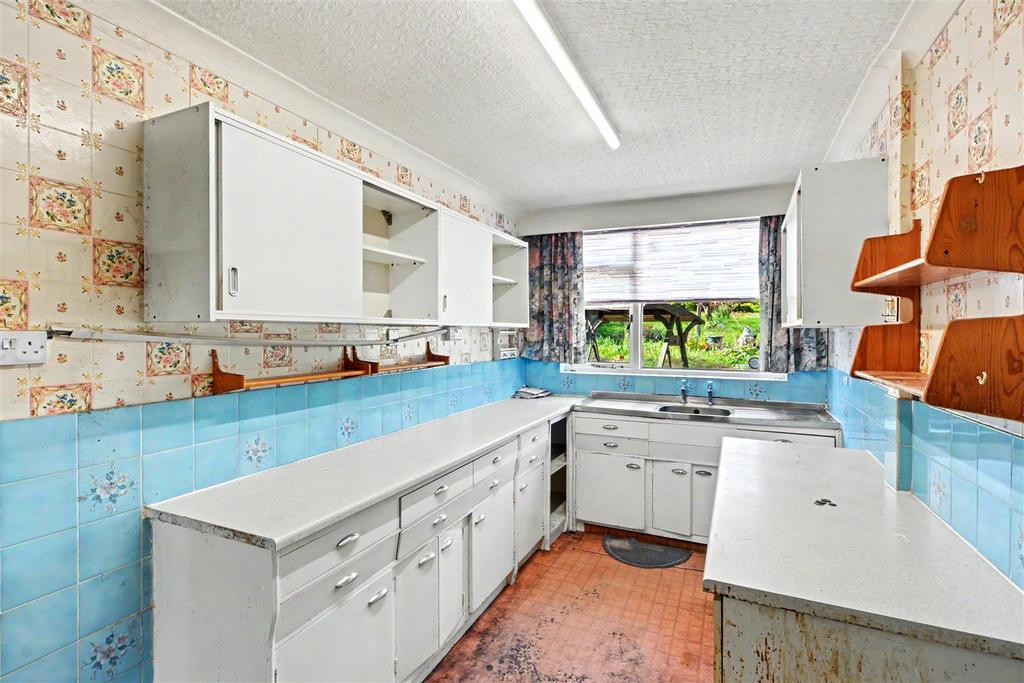 House in Nottingham, Bestwood Park Estate - View 5