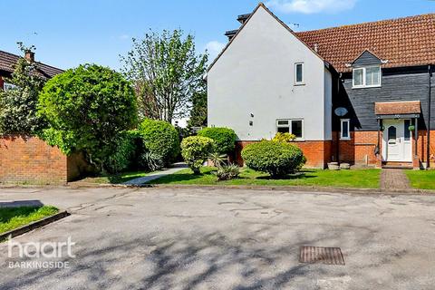 4 bedroom end of terrace house for sale, St Marys Way, Chigwell