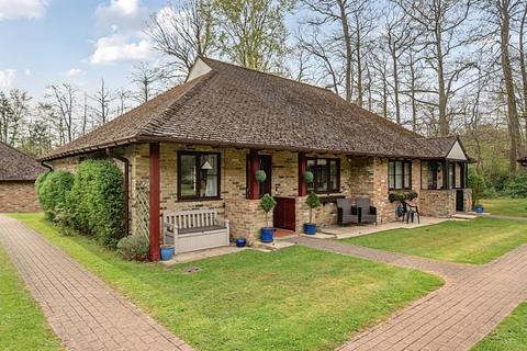 2 bedroom bungalow for sale, Bagshot Road, Ascot, SL5