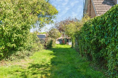 2 bedroom bungalow for sale, Marlborough Drive, Sudbury, Suffolk, CO10