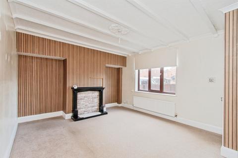 3 bedroom semi-detached house for sale, Whincop Avenue, Castleford