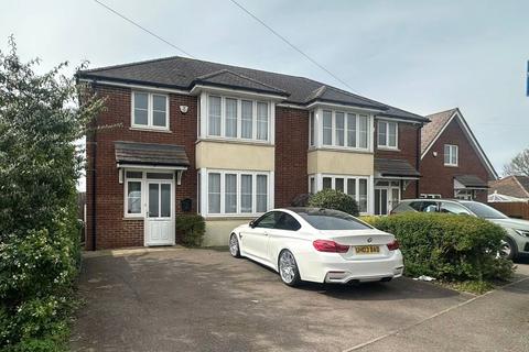 3 bedroom semi-detached house to rent, Grasmere Road, Luton, Bedfordshire, LU3