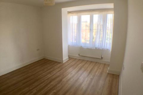 3 bedroom semi-detached house to rent, Grasmere Road, Luton, Bedfordshire, LU3