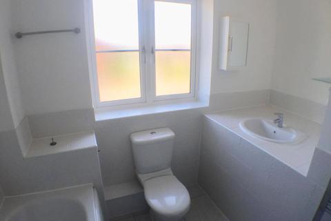 3 bedroom semi-detached house to rent, Grasmere Road, Luton, Bedfordshire, LU3