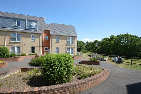 2 bedroom flat for sale, RYDE VILLAGE