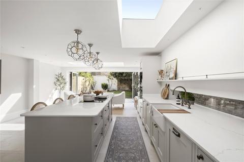 4 bedroom terraced house for sale, Sarsfeld Road, London, SW12