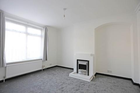 2 bedroom terraced house to rent, Shortcrofts Rd, Dagenham, RM9