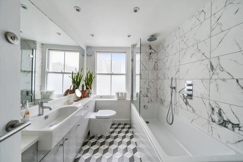 3 bedroom townhouse to rent, Cornwallis Road London N19