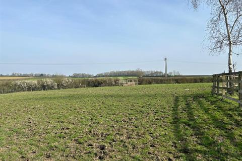 Land to rent, Bishampton Road, Flyford Flavell, Worcester