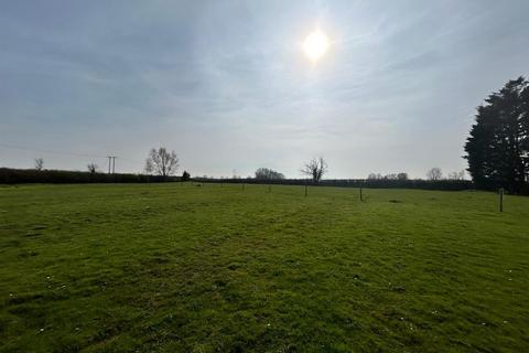Land to rent, Bishampton Road, Flyford Flavell, Worcester