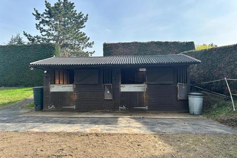 Land to rent, Bishampton Road, Flyford Flavell, Worcester