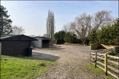 Land to rent, Bishampton Road, Flyford Flavell, Worcester
