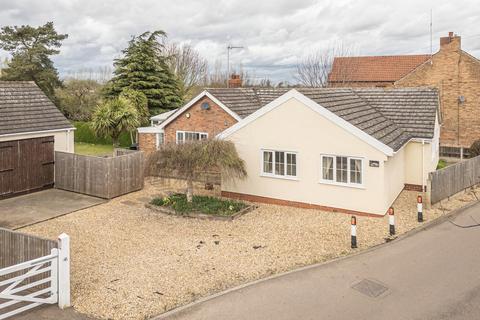 4 bedroom detached bungalow for sale, North Street, Owston Ferry, Doncaster, DN9 1RT