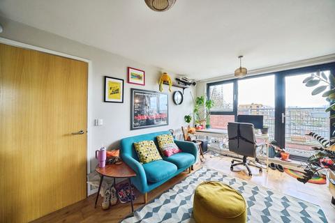 1 bedroom flat for sale, Luxembourg Mews, LONDON, London, E15