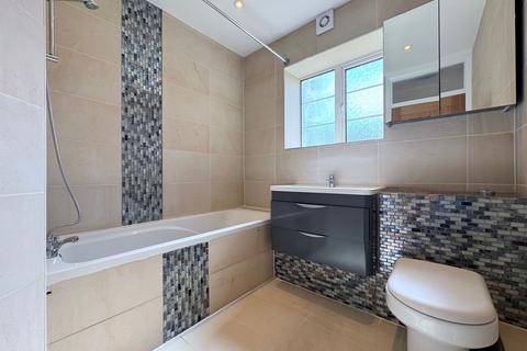 2 bedroom flat for sale, Hale Lane, Grosvenor Court Hale Lane, NW7