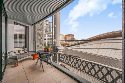 2 bedroom flat for sale, Gasholders Building, Kings Cross, N1C