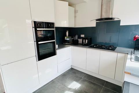 undefined, Bath Road, Slough, SL1