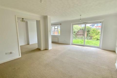 2 bedroom end of terrace house for sale, Bells Meadow, Willen Park, Milton Keynes