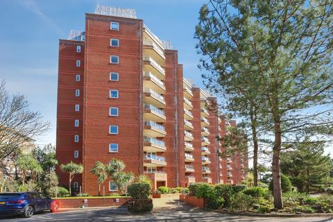 3 bedroom flat for sale, Manor Road, Bournemouth, BH1