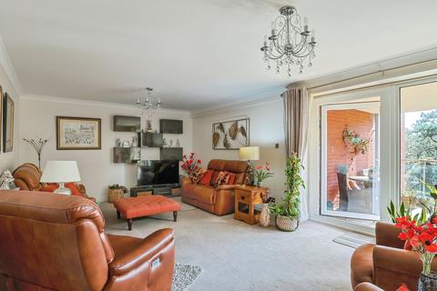 3 bedroom flat for sale, Manor Road, Bournemouth, BH1