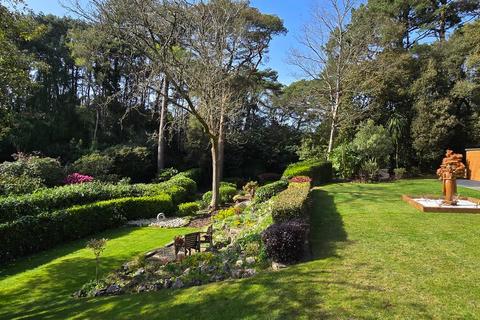 4 bedroom detached house for sale, Lindsay Road, BRANKSOME PARK, BH13
