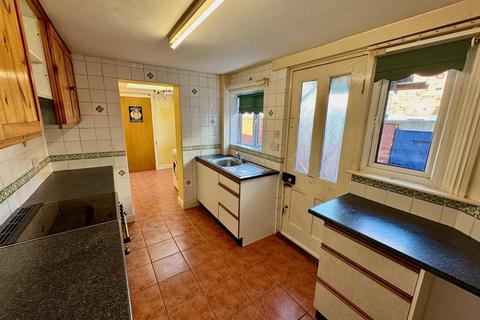 3 bedroom semi-detached house for sale, St. Martins Road, Scarborough