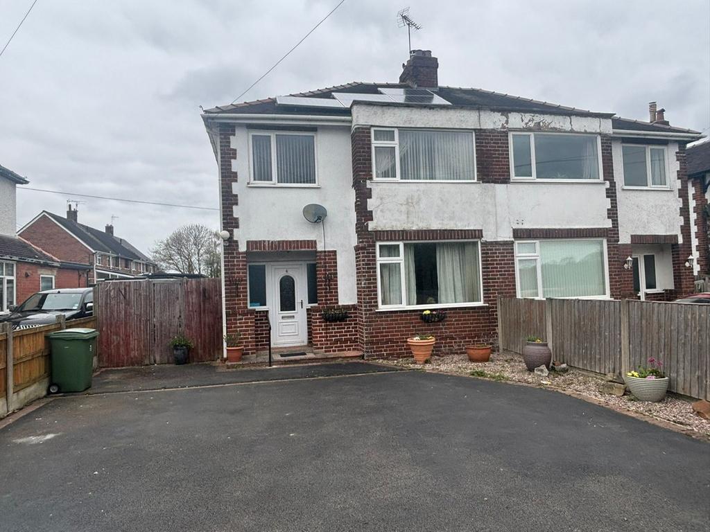 Wrexham Road, Rhostyllen, Wrexham 3 bed semi-detached house for sale ...