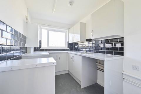 1 bedroom flat for sale, Lambert Court, Bushey, WD23