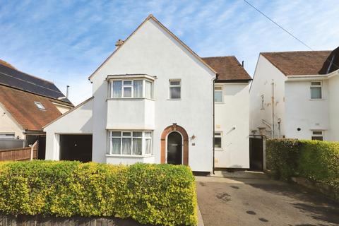 4 bedroom detached house for sale, Comberton Avenue, KIDDERMINSTER, Worcestershire, DY10