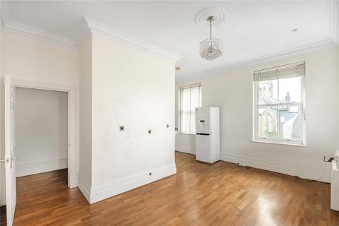 2 bedroom flat for sale, Gilmore House, 113 Clapham Common Northside, Clapham, London, SW4