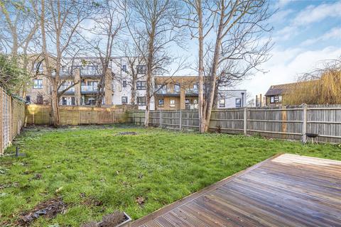 3 bedroom flat for sale, Palace Road, London, SW2
