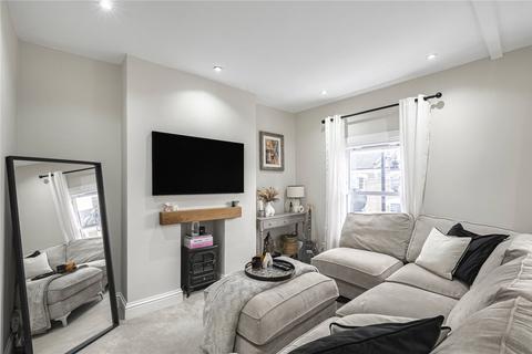 1 bedroom flat for sale, Ferndale Road, London, SW4
