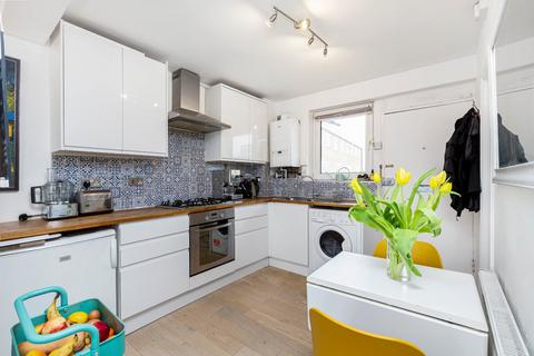 1 bedroom flat for sale, Morgan Court, Battersea High Street, Battersea, SW11