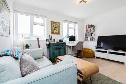 1 bedroom flat for sale, Morgan Court, Battersea High Street, Battersea, SW11