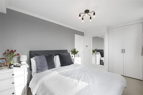 1 bedroom flat for sale, Hanson Close, London, SW12