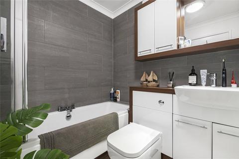 1 bedroom flat for sale, Hanson Close, London, SW12